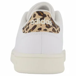 Advantage Base Shoes Cloud White / Cloud White / Magic Beige