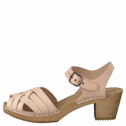 Betty Vegetabile Nude