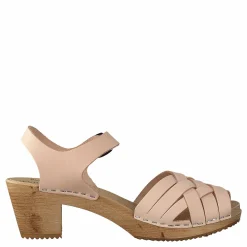 Betty Vegetabile Nude