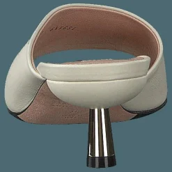 Carin 45 008, Bone 15