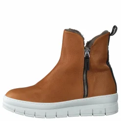 Hilda Saratoga / Cuoio