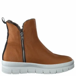 Hilda Saratoga / Cuoio