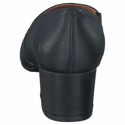 Leonore Sedona Black