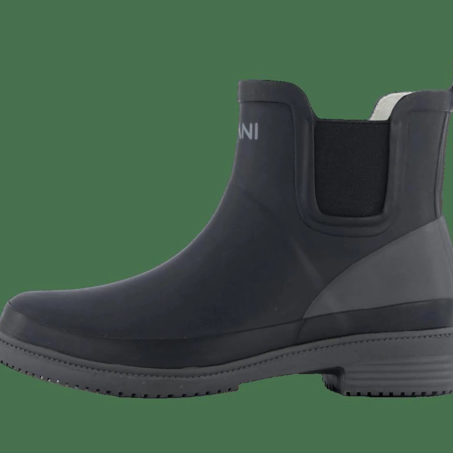 Low Color Boot W Black