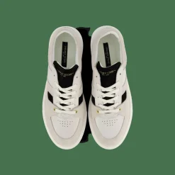 Sneaky Steve Away 218