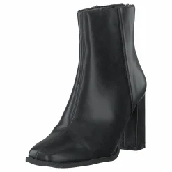 Squared Front Ankle Boots Black