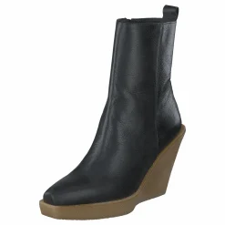 Ubah Saratoga / Nero