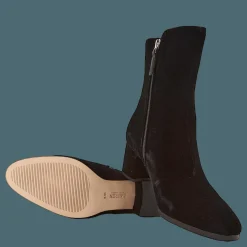 Wendey II Velvet Bootie Black